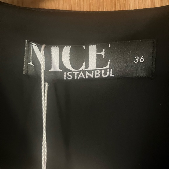 NWT $85 Nice Istanbul flirty mini dress with tiered skirt & slight puff sleeves - Picture 2 of 14